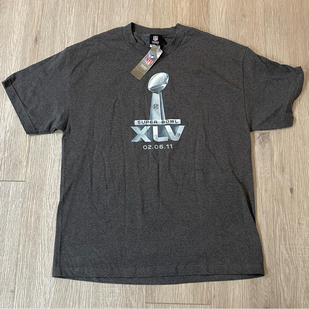 NFL Team Apparel 2011 Superbowl XLV Trophy Graphic T-Shirt Gray Size XL NWT